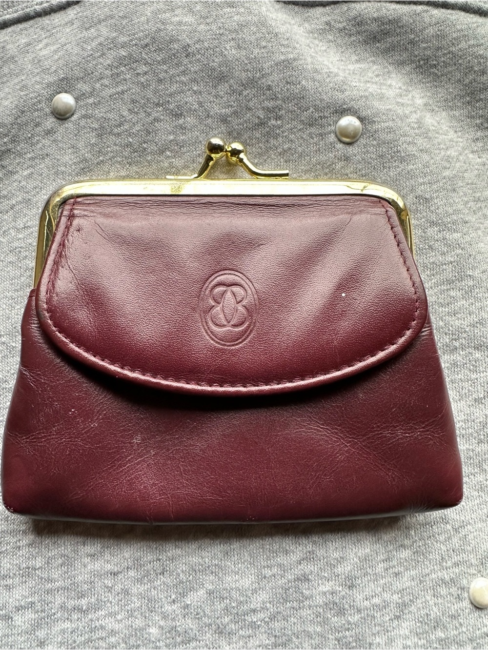 GUC VINTAGE GENUINE LEATHER BURGUNDY BUXTON COIN PURSE